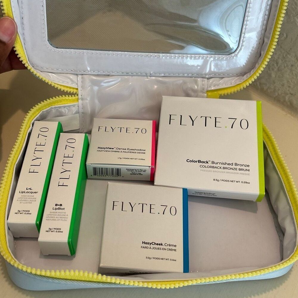 Flyte 70 5PC Makeup Bundle With Zip Top Cosmetic Travel Bag NEW